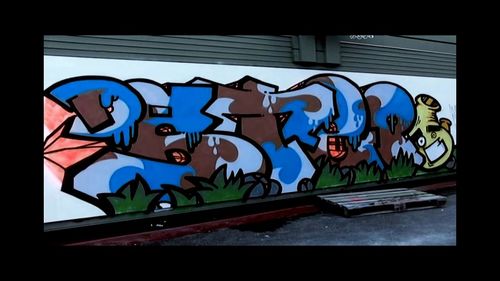 src/1445329656437.jpg: 1280x720, 74 kb