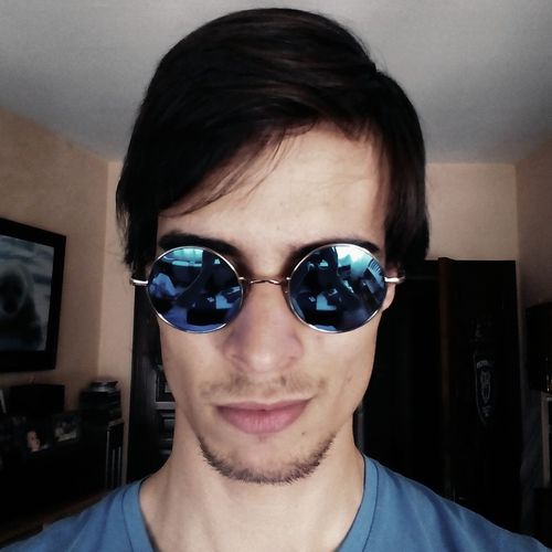 src/1438390977845.jpg: 1299x1299, 148 kb